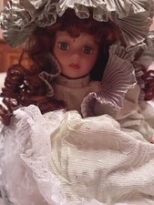 Bambola Porcellana Fatta A