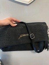 Pochette Gattinoni con tracolla in ecopelle effetto coccodrillo