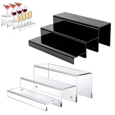 Supporto in acrilico con tre ripiani per esporre con stile i tuoi oggetti preferiti