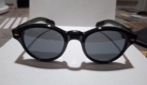 Occhiali sole lente scura - occhiali,