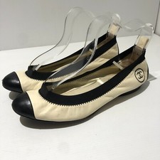 Scarpe da ballo Chanel crema pelle nera EU 36 UK 3 ottime condizioni ballerine punta cappuccio logo trapunta