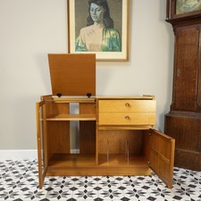 Armadio multimediale stereo hi