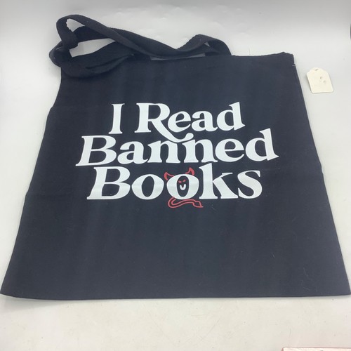 Borsa read banned books - borsa, in