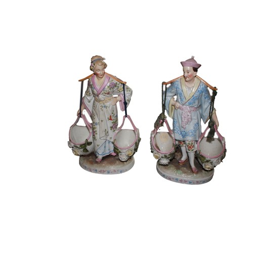 Coppia sculturine in - coppia,