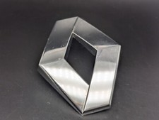 RENAULT 8200027424 75MM LOGO SIGLA EMBLEMA FREGIO STEMMA SCRITTA BADGE TARGA