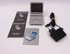Nintendo Game Boy Advance SP