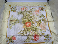 Sciarpa di seta rosa HERMES