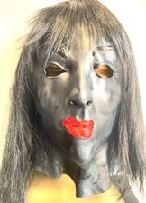 Bambola femmina lattice nero