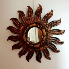 SPECCHIO VINTAGE ROTONDO A SOLE IN LEGNO DORATO
