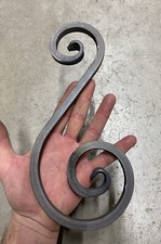 RICCIO A S FERRO BATTUTO 270x120 MM SEZIONE FERRO 10x10 MM PER ORNAMENTI