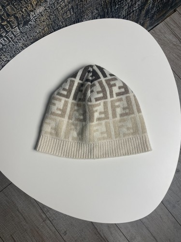 Cappello berretto monogramma