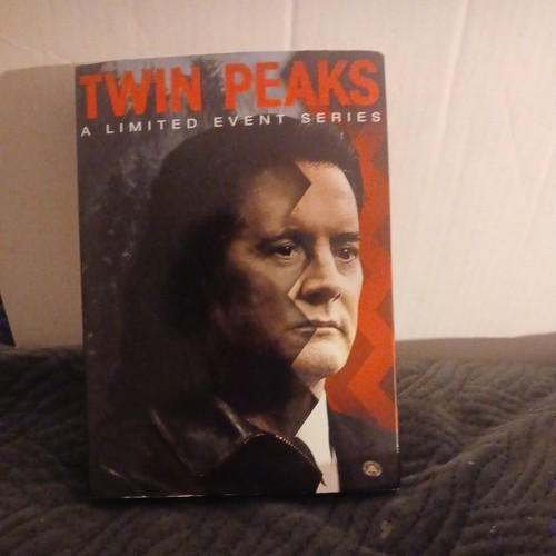Twin peaks limited event - twin,