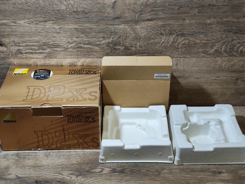 Nikon d2xs camera box - nikon,