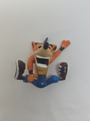 Crash bandicoot pvc figure - crash,