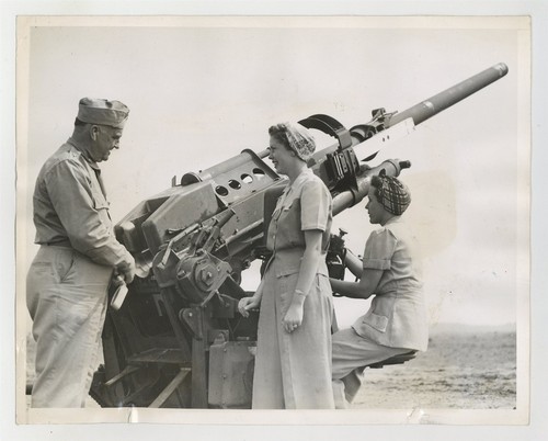 Donne guerra 1942 arma - di,