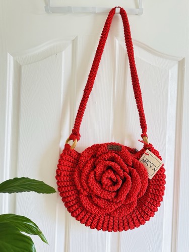 Borsa floreale rosa fatta - , a