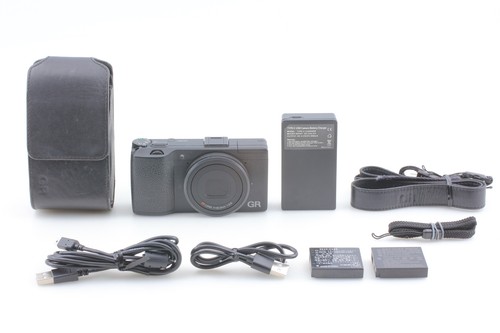 Fotocamera digitale compatta