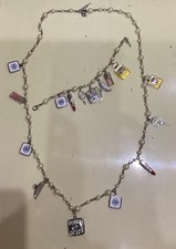 collana con Char a tema beauty