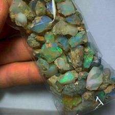 Opale etiope cristallo grezzo