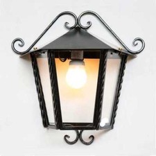 Mezza lanterna a parete in ferro modello Heidi per arredi esterni pergolati