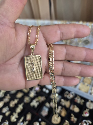 Dije cristo con cadena de - cristo,