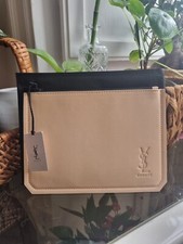 Pochette YVES TROUSSE PLATE -