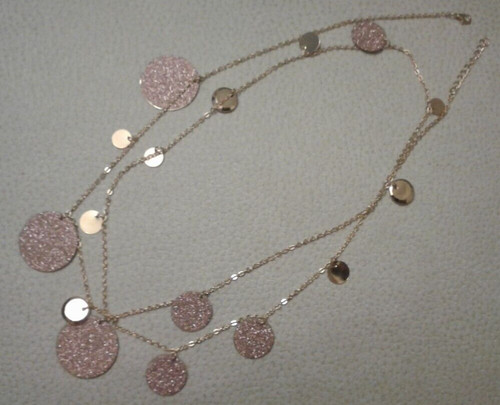 Collana lunga con lustrini