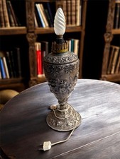 Lampada Da Tavolo Del 800 Antica