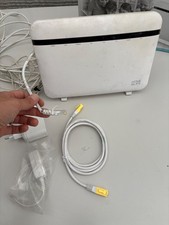 Modem router con tutti pezzi accessori 