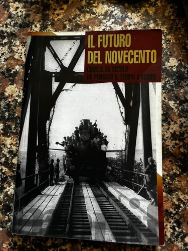 Futuro del novecento - del,