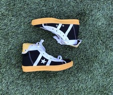 Converse Street Hockey