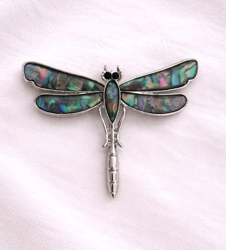 Spilla libellula iridescente