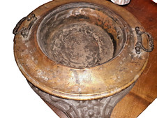 Braciere antico con supporto in ghisa motivi Liberty