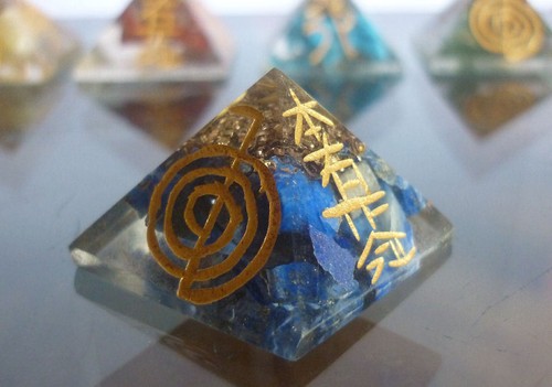Piramide orgone orgonite - piramide,