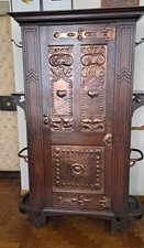 mobile inglese Arts & Crafts in rovere e rame sbalzato - 195 x 120x40cm 