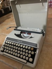 Macchina da scrivere Royal 200