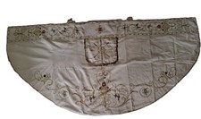 PIVIALE IN SETA con ricami in filo dorato e seta.Periodo meta'1900