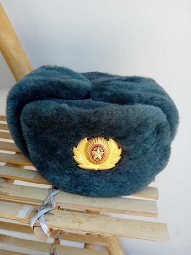 Cappello colbacco grigio