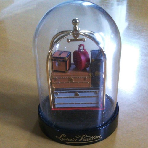 Louis vuitton snow globe - snow,