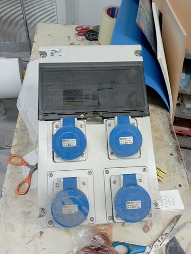 Quadro elettrico con prese - quadro,