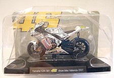  MOTO YAMAHA YZR-M1 SHOW BIKE VALENCIA 2007 VALENTINO ROSSI  SCALA 1/18