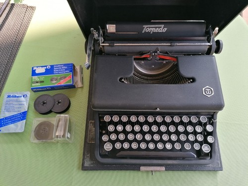 Macchina scrivere da - macchina,