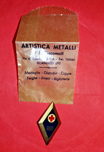 Croce rossa italiana - rossa, italiana-spilla