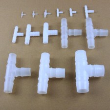 Raccordo tubo flessibile in