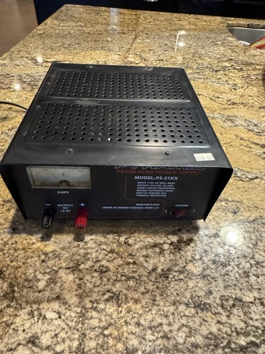 Pyramid amp 8v - 3,