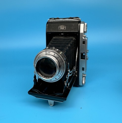 Fotocamera pieghevole vintage