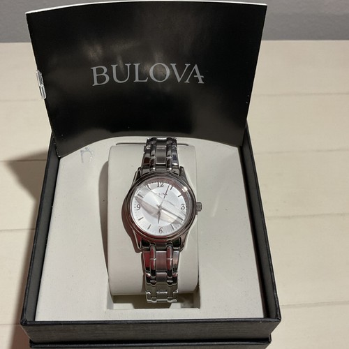 Bulova quartz analog - quartz,