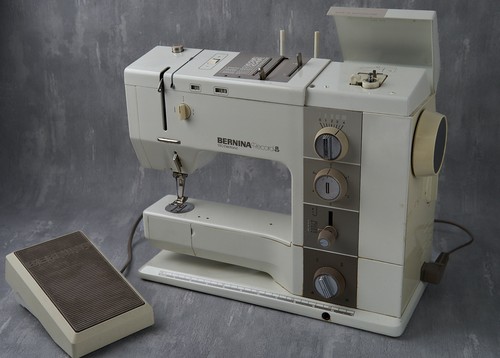 Macchina cucire elettronica - macchina, da