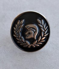Trojan helm laurel metal pin
