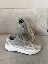 adidas Yeezy Boost 700 V2